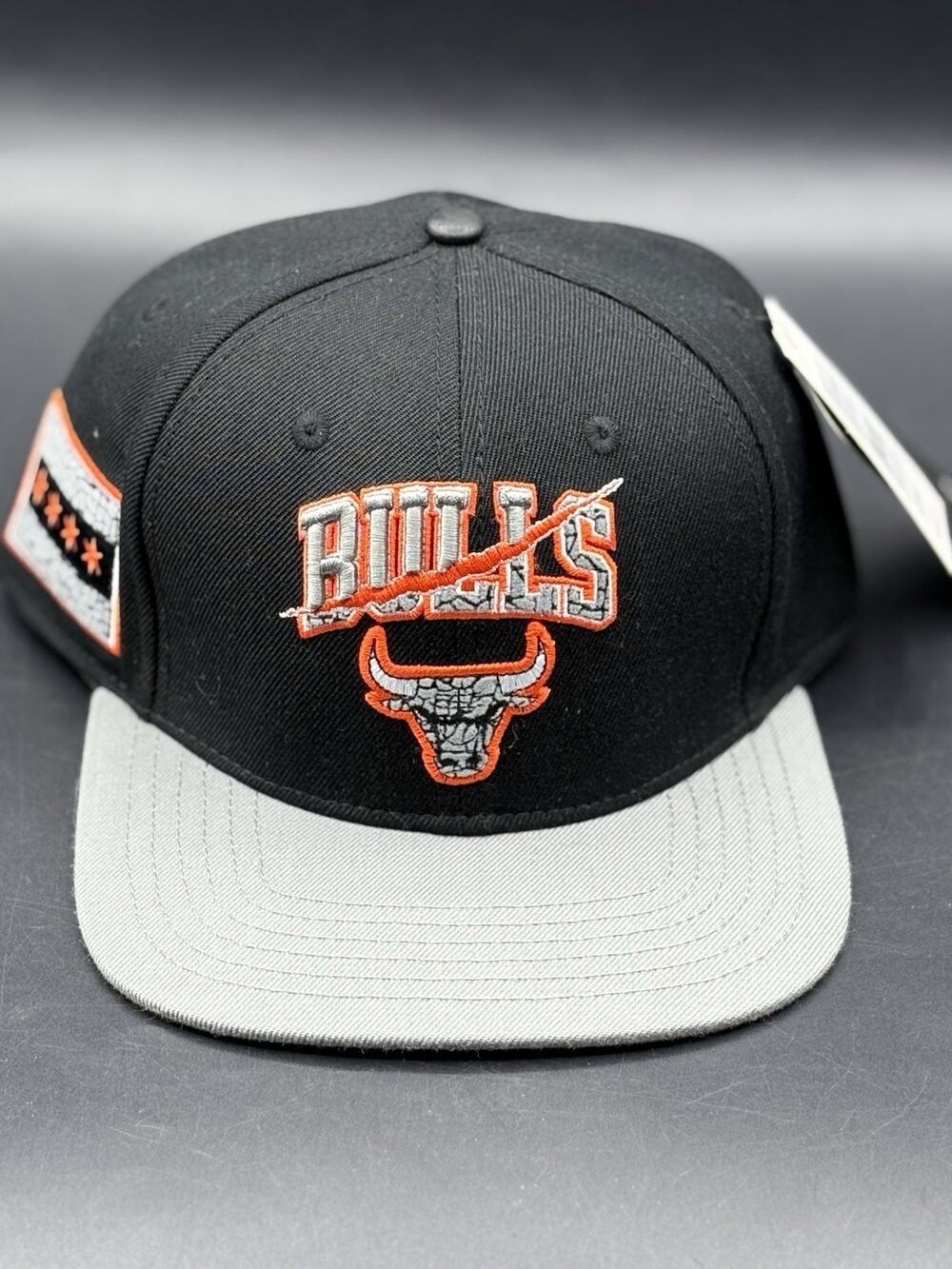 Chicago Bulls Pro Standard Hat Snapback Black Orange Gray Cap One Size NWT